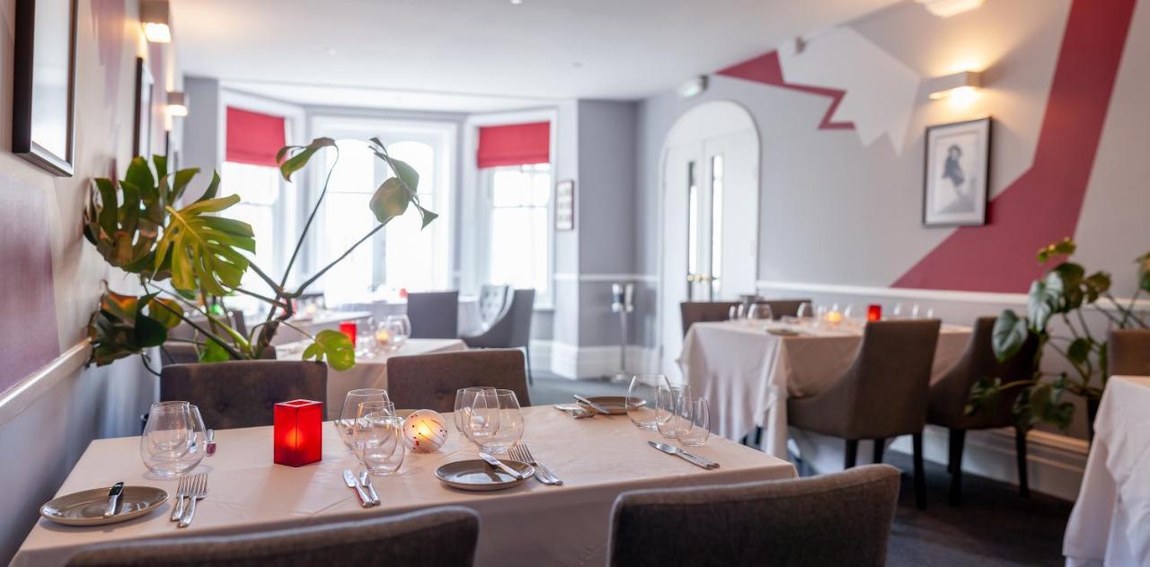 The Seaview Hotel And Restaurant Esterno foto
